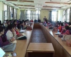 Information about various laws given to Anganwadi workers in Solan and Dharampur