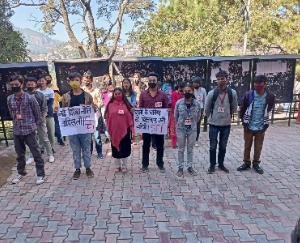 Solan: Demonstration by SFI unit regarding demands in college