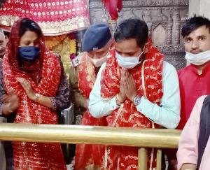 Kangra: Fatehpur's election supervisor Dr Pratibha Singh attended the court of mother Jwalamukhi