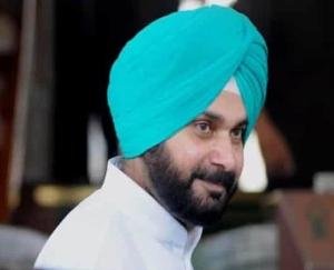 Navjot Singh Sidhu became difficult for the party, both persuading and removing became difficult