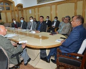 Shimla: Various departments should make better coordination to resolve pending cases in courts : Jai Ram Thakur