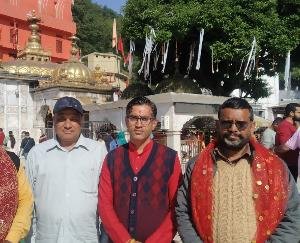 Jwalamukhi: Department Organization Minister of Vishwa Hindu Parishad, Faridabad took the blessings of Mother Jawalaji