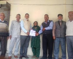 ज्वालामुखी : बेसहारा पूर्व सैनिक की विधवा को सेना ने दी एक लाख की आर्थिक सहायता