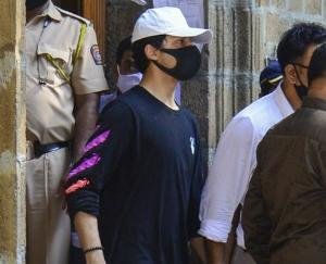 Aryan Khan reached the NCB office on Friday, the interrogation lasted till late night regarding the cruise drug case