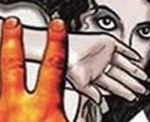 Karsog: Forced misbehavior with woman