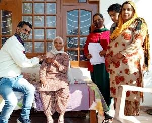 Kunihar: Vaccination is being done from door to door under Sampoorna Kovid Vaccine Campaign