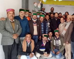 दाड़लाघाट: कांग्रेस अर्की के अध्यक्ष सतीश कश्यप ने आगामी चुनावो को लेकर की बैठक 