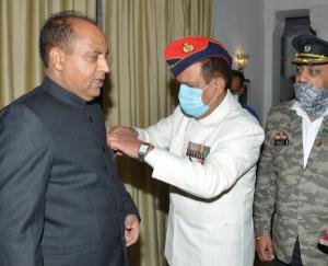 Shimla: Chief Minister contributed on Armed Services Flag Day