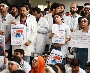 Doctors' strike continues due to Omicron threat