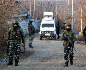 3 policemen die in Srinagar terror attack, 13 injured