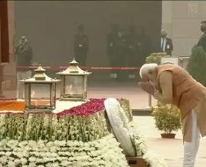 PM Modi reaches National War Memorial on 50th anniversary of Golden Vijay Diwas, pays tribute to martyrs