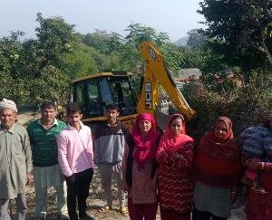 Kangra: Social worker Mukesh Thakur got the way prepared for Panchayat Ghamrur village Vuhala