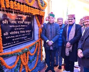 Chief Minister unveils the statue of Bharat Ratna Atal Bihari Vajpayee in Manali