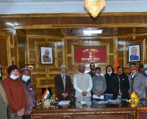 Shimla: Governor Rajendra Vishwanath Arlekar met the delegation of Selahaul-Spiti and Kinnaur