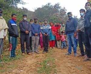 Dehra: People of Ghan Ban village of Nandpur Bhatoli are still looking for the way