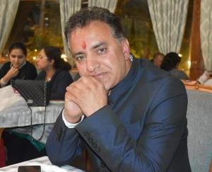 शिमला : हिमाचल प्रदेश शिक्षक महासंघ के प्रांत महामंत्री डॉ मामराज पुंडीर ने सयुक्त मोर्चा बनने पर किया कटाक्ष 