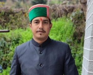 बड़सर : जहरीली शराब के सेवन से लोगों की जान जाना दुखद - मनु डोगरा