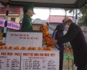 जयसिंहपुर : नेता जी सुभाष चंद्र बोस की 125वीं जयंती पर विधायक रविंद्र धीमान ने की श्रद्धांजलि अर्पित