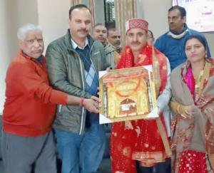 ज्वालामुखी : माता के मंदिर से मनोहर लाल हुए सेवानिवृत्त