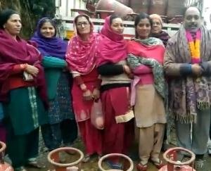 Gas supply reached after 75 years, atmosphere of happiness among villagers, expressed gratitude to MLA Prakash Rana