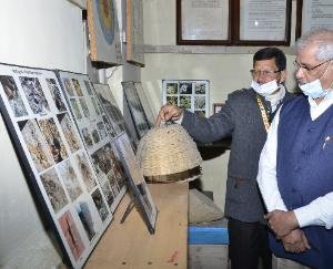 Governor visited Bee Research Center in Nagrota Bagwan