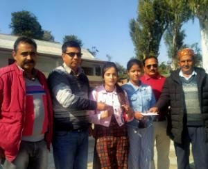 DadaSiba: Retired Principal rewarded two meritorious students of the school