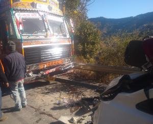 collision in a car r bus running at high speed and in the wrong direction