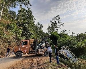 यहाँ आए दिन होती है सड़क दुर्घटना