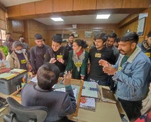 ABVP furious over non-declaration of PG result, gheraoed the controller of examination