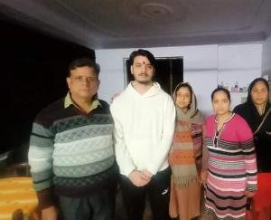 Shivalik of Lambagaon, doing MBBS in Ukraine, reached his home safely