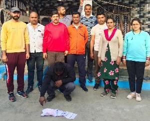 One arrested with 6.09 grams of Chitta and Rs 1,60,540