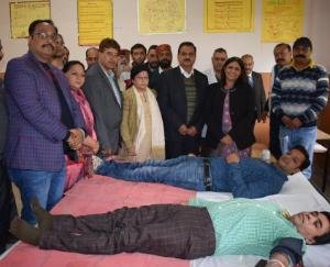 ग्रामीण क्षेत्रों में आयोजित हों रेडक्रॉस मेले-डॉ. साधना ठाकुर