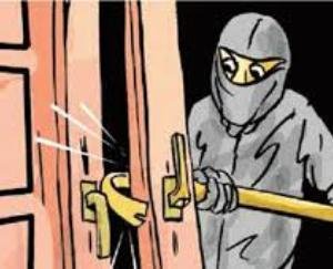 Goldsmith of Paragpur lodged a case of stealing gold against unknown person