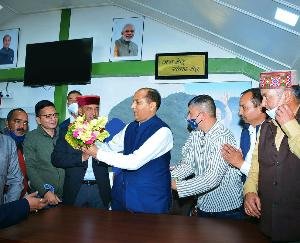 Shimla: Delegation of Driver Operator Association met the Chief Minister