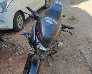 Bike rider hit woman in Batwad near Dadasiba