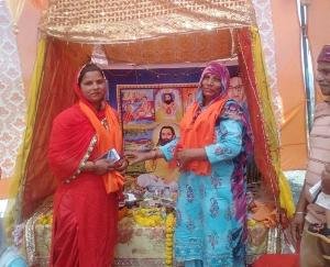 Senior citizens honored on the occasion of Guru Ravidas Jayanti in Bhated Basa
