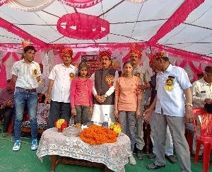 Vipin Parmar honored Sona and Aanchal of Lambagaon