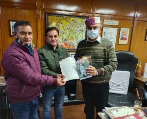 Himachal Pradesh Teachers Federation met Chief Minister, Chief Secretary, Education Secretary regarding the demand