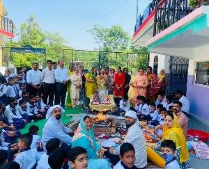SVN Public Senior Secondary School started the new session with Havan and Yagya