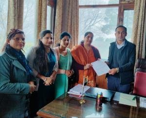Officials of Ladli Foundation Kangra made a courtesy call on the District Tourism Development Officer