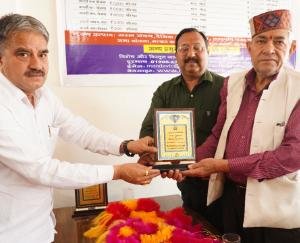 Office of the extension board of Mandav Savings and Borrowing Cooperative Society Limited opened on Beed Road