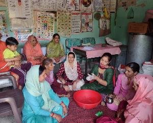 Numhal, women learned the methods of hand washing