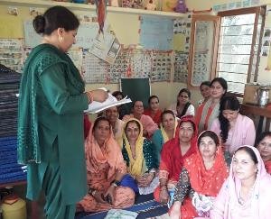 Kunihar: Organizing monthly meeting of Mahila Mandal Lohara - Badori