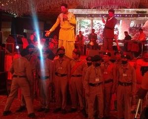 Dehra: NCC cadets of Pragpur Boys School were impressed by Gurdas Maan in his music show