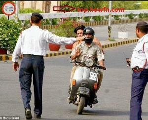  Police cut challans of vehicles