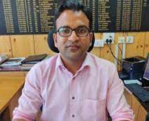 Auction of shop built in Tanda premises, 21 Co-Deputy Commissioner