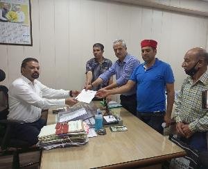 restoration of taxis is not done immediately, then the civic body will gherao the office