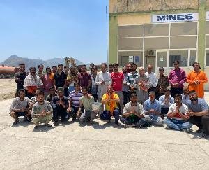 Ambuja's Kashlog and Mangu Gyana mining work completely stopped even on the fourth day.