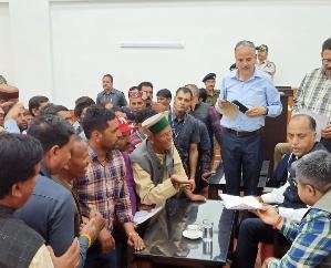 Chief Minister listened to public problems at Thunag rest house