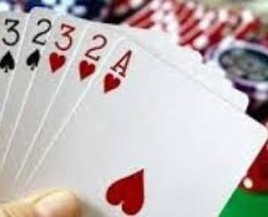  A person caught gambling in Paragpur Tyalu